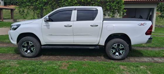 TOYOTA HILUX 2.8 STD 4X4 CD 16V DIESEL 4P MANUAL